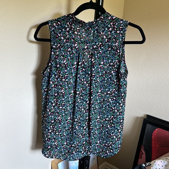 NWOT Banana Republic Multicolored Sleeveless Button-Down Blouse - Picture 5 of 7